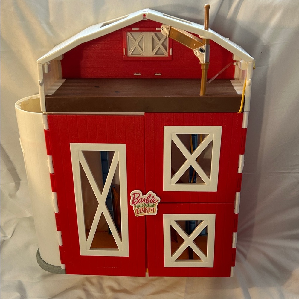 Barbie Mattel sweet orchard farm play set. Includes barn, tractor wagon,& animal